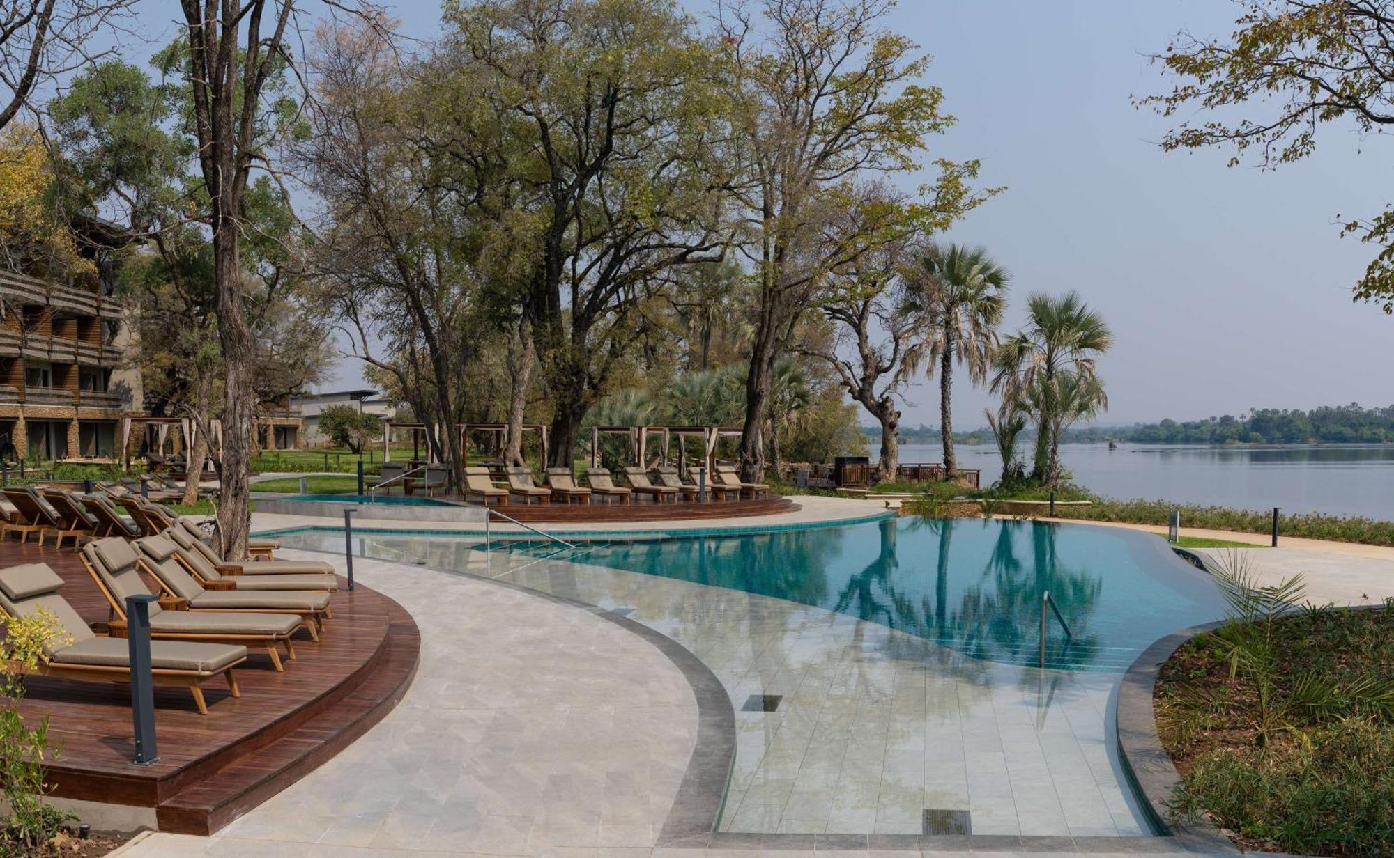 Radisson Blu Mosi-Oa-Tunya Livingstone Resort المظهر الخارجي الصورة