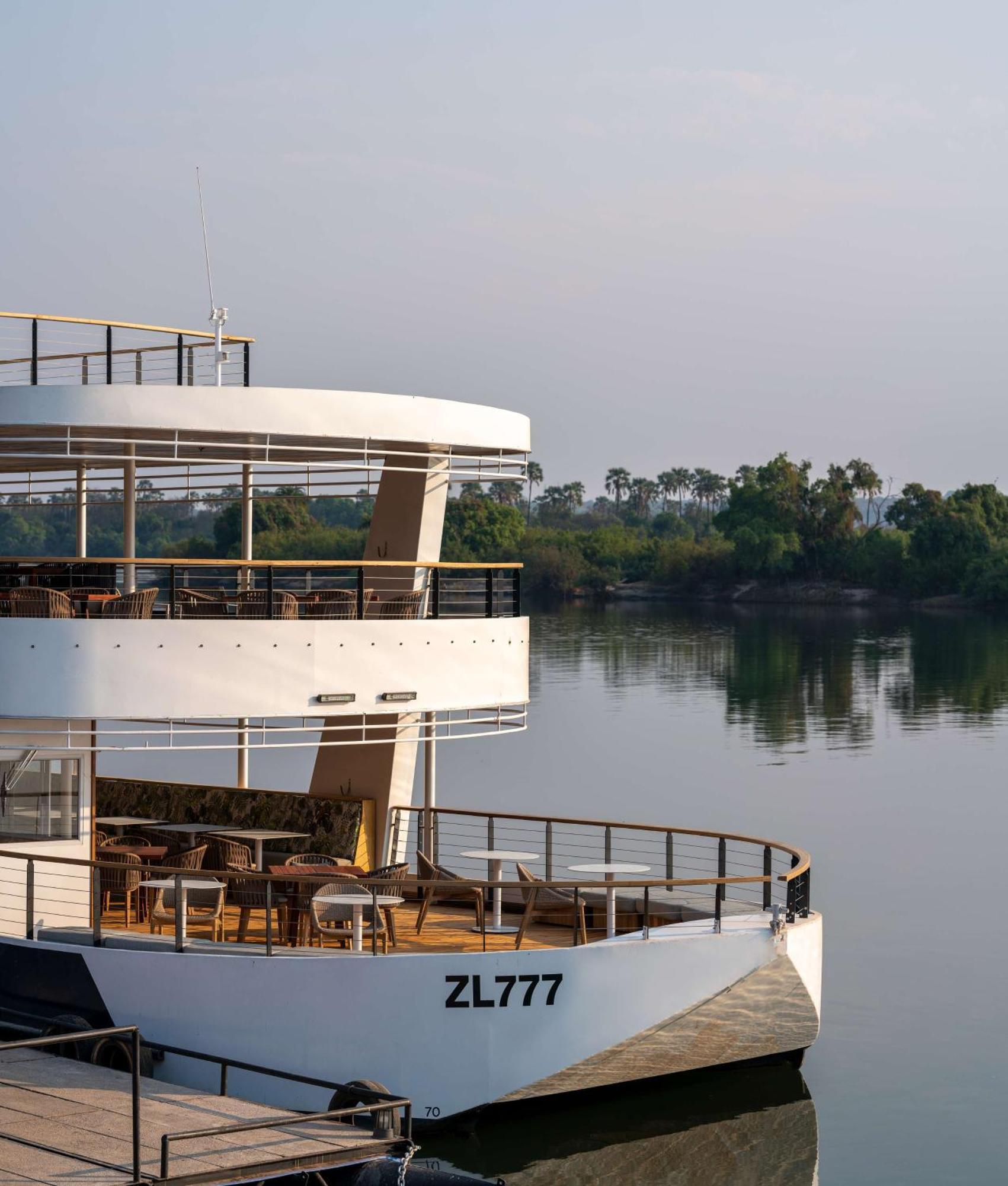Radisson Blu Mosi-Oa-Tunya Livingstone Resort المظهر الخارجي الصورة