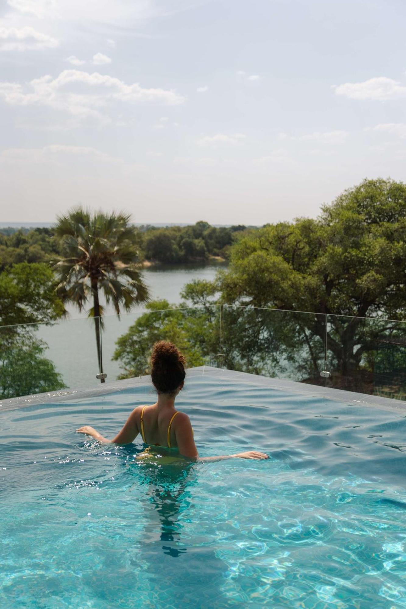 Radisson Blu Mosi-Oa-Tunya Livingstone Resort المظهر الخارجي الصورة