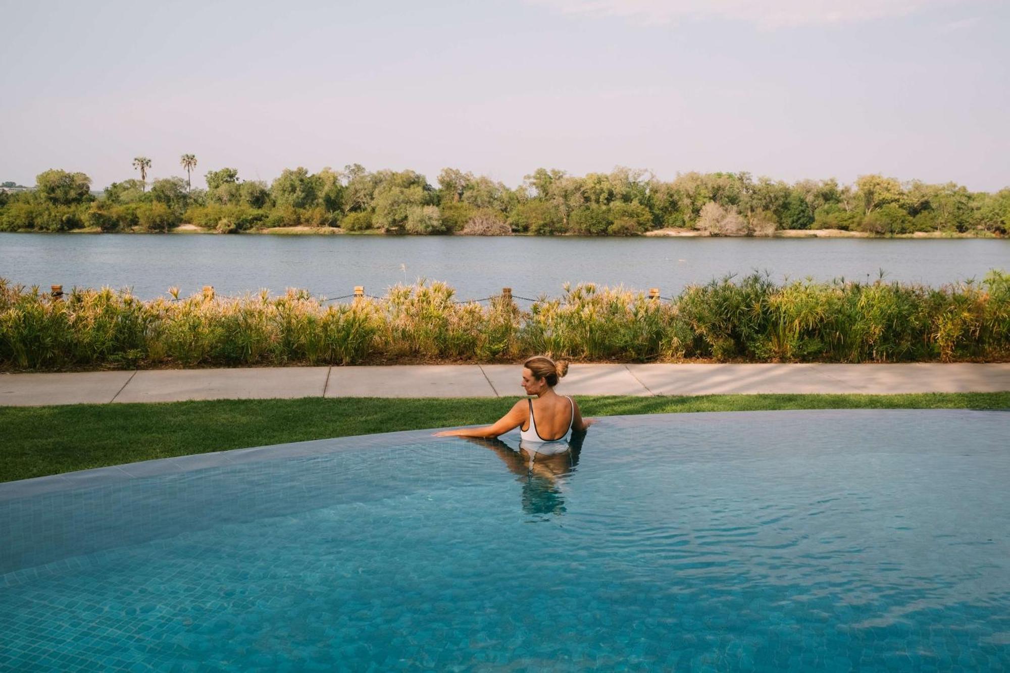 Radisson Blu Mosi-Oa-Tunya Livingstone Resort المظهر الخارجي الصورة