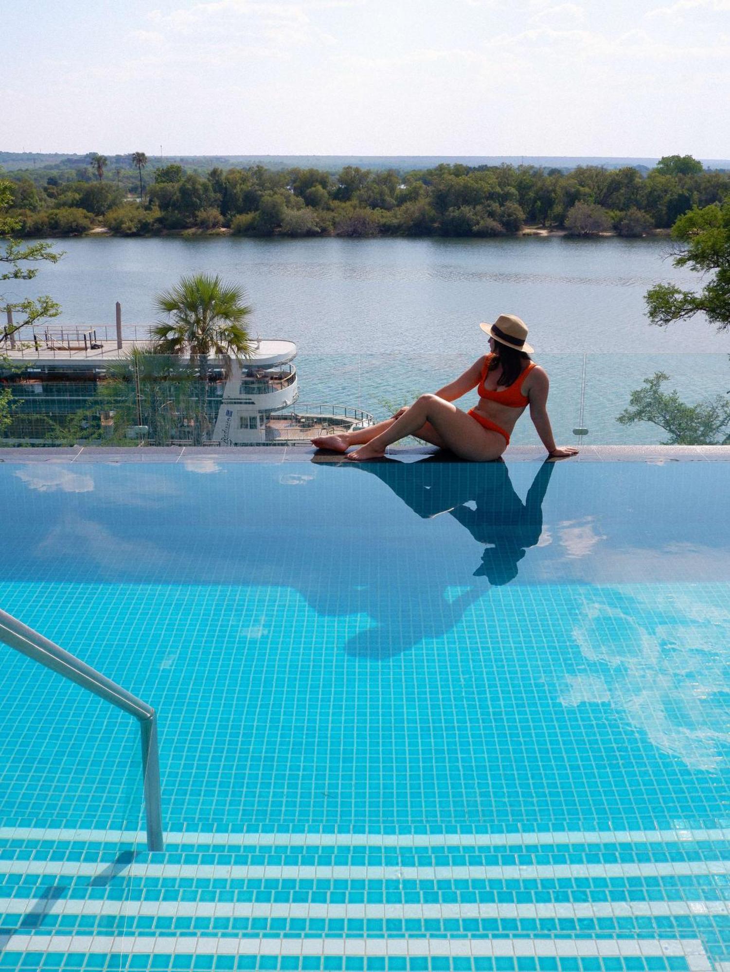 Radisson Blu Mosi-Oa-Tunya Livingstone Resort المظهر الخارجي الصورة