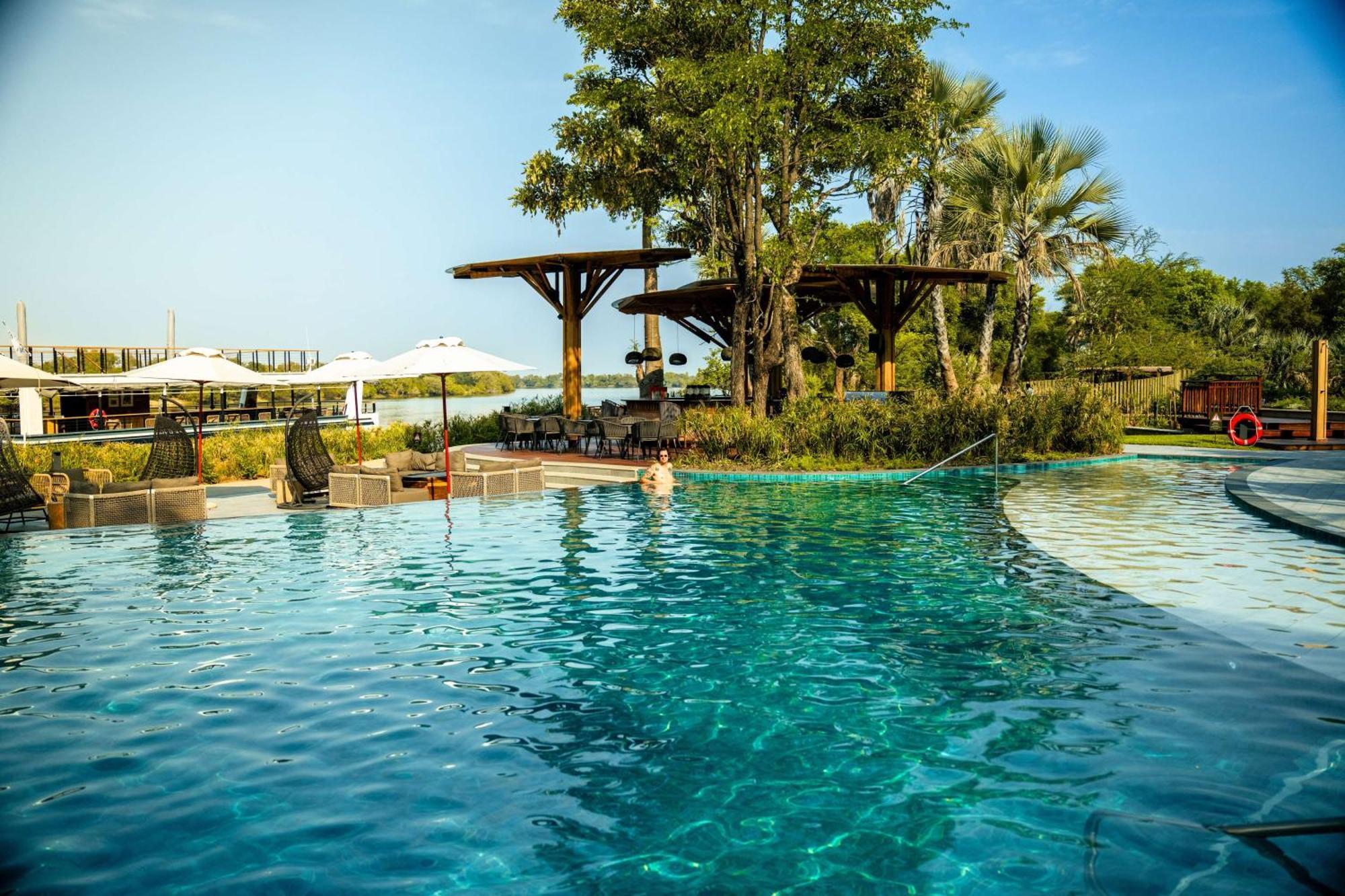 Radisson Blu Mosi-Oa-Tunya Livingstone Resort المظهر الخارجي الصورة