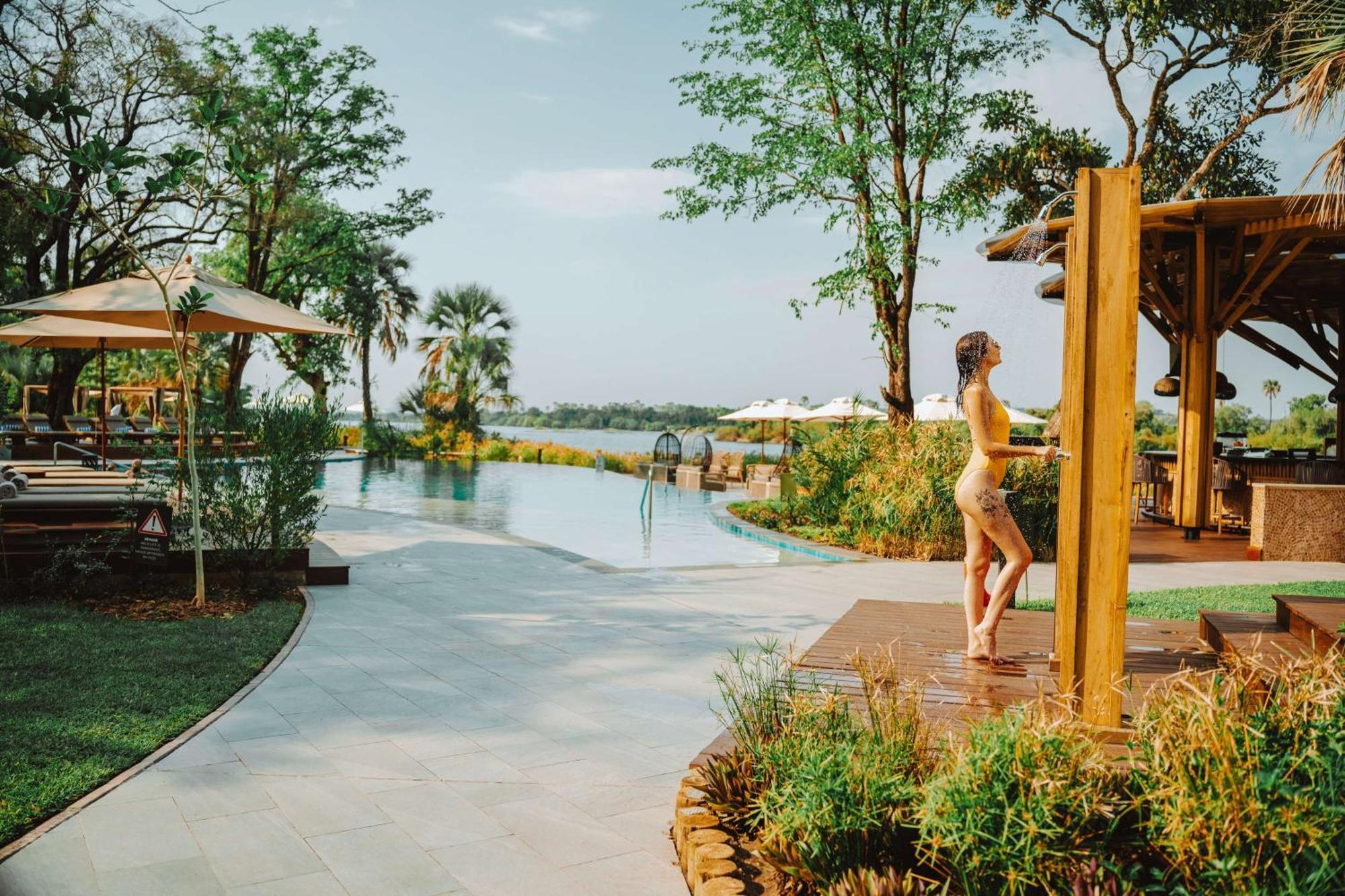 Radisson Blu Mosi-Oa-Tunya Livingstone Resort المظهر الخارجي الصورة