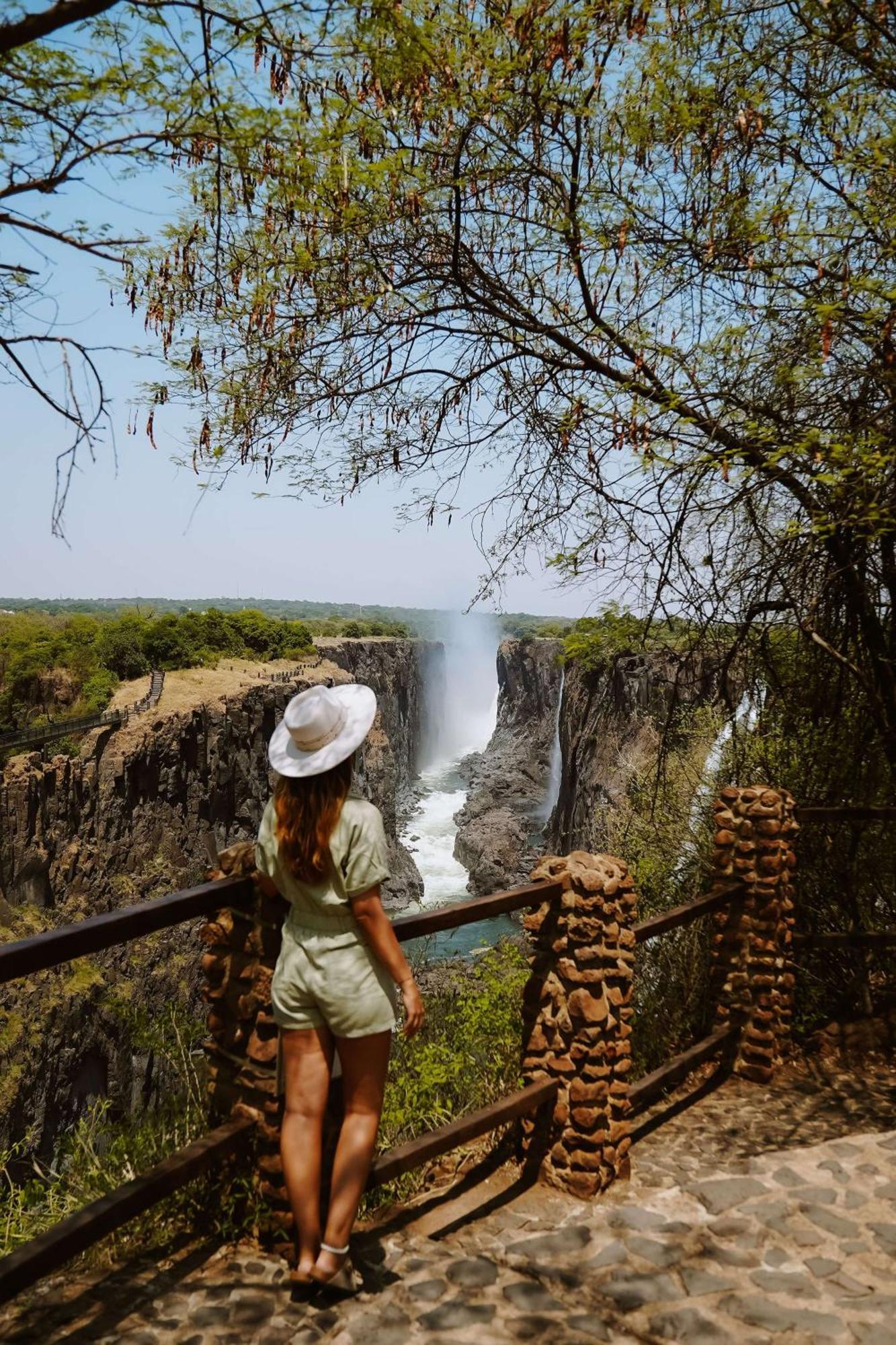 Radisson Blu Mosi-Oa-Tunya Livingstone Resort المظهر الخارجي الصورة